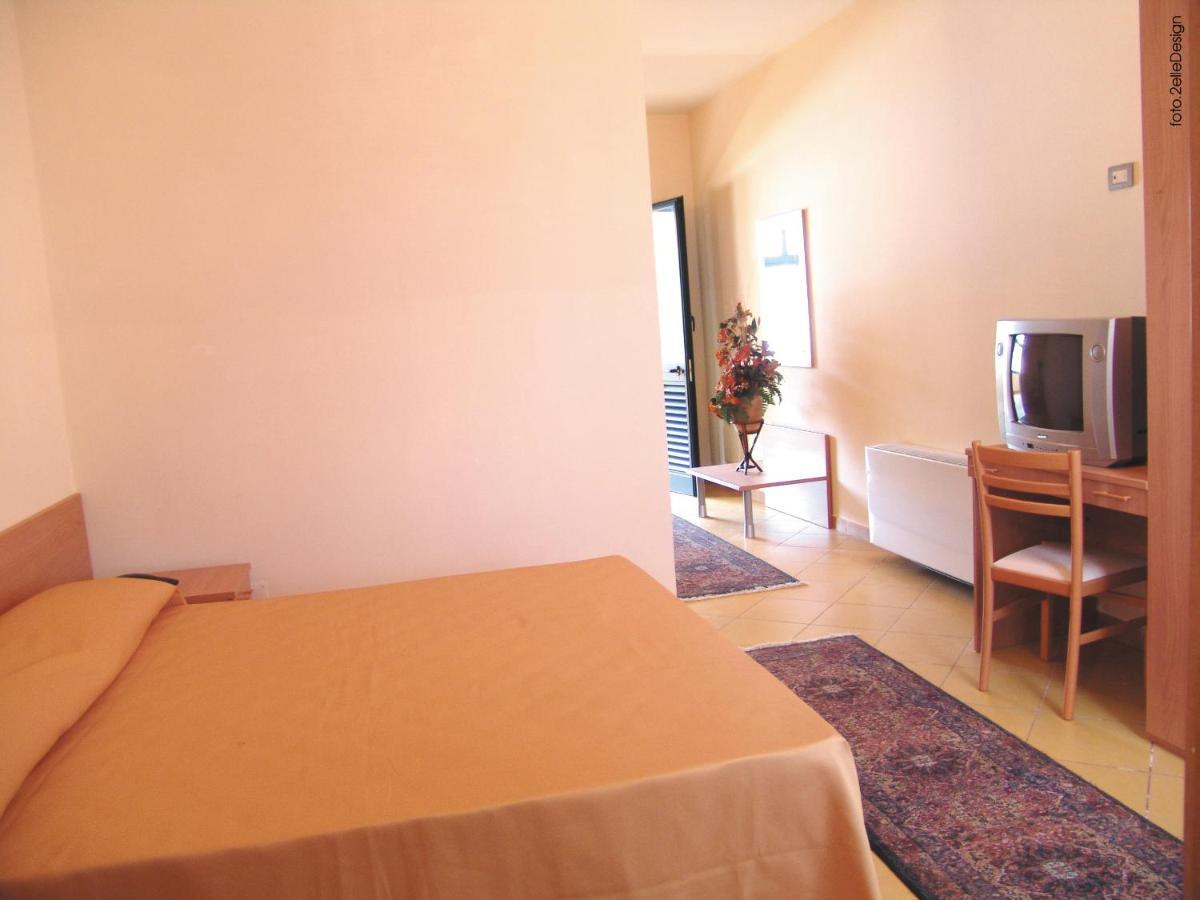 Laurito Resort & Spa Oria  Exterior photo